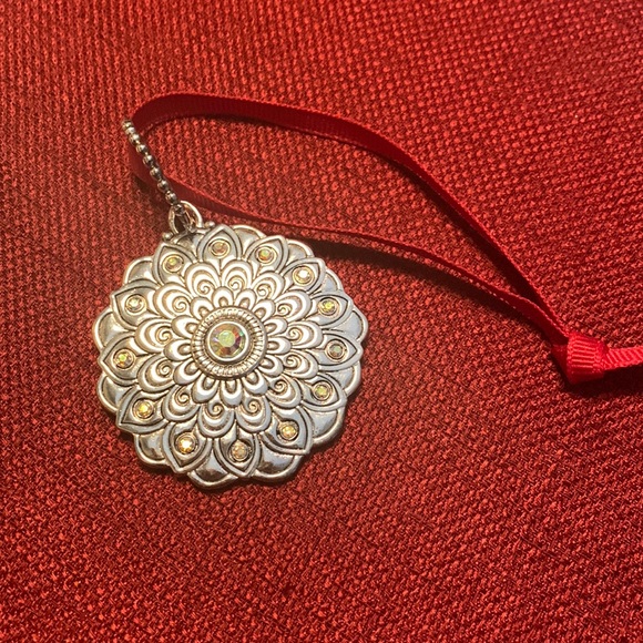 Premier Designs Verse of the Year 2014 ornament/pendant - Picture 1 of 2